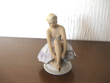 Fasold & Stauch Porzellan Figur Tänzerin, sitzend einwandfrei