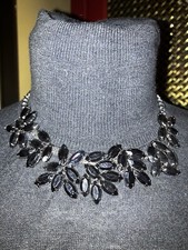 Modeschmuck Damen Halskette Schwarz Blüten Glitzer