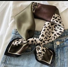 LUXUS SCHAL 68*68 SCARF KUNSTSEIDE CHARMEUSE BLOGGER TUCH ELEGANTES LEO/GRÜN TOP