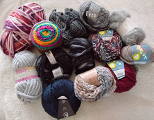Mützen-bzw.  Schalwolle Konvolut 900g unter anderen Lanagrossa oder Schachenmayr