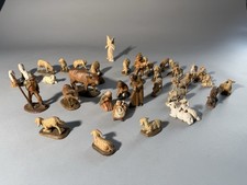 Handgeschnitzte Krippenfiguren