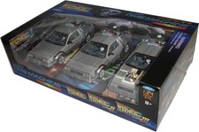 Welly DeLorean Trilogy Pack 1:24 Filmauto Zurück in die Zukunft 3er Set