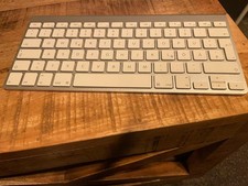 Apple Wireless Keyboard A1314