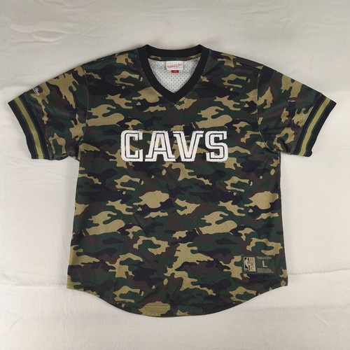 Mitchell and ness shirt - and,