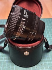 Nikon AF Nikkor 85 mm f/1.8 – lichtstarkes Portraitobjektiv – Top-Zustand