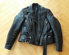 Motorrad-Lederbekleidung