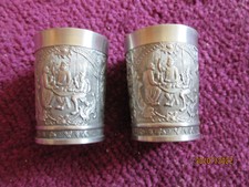 zwei Zinnbecher 5 cm hoch