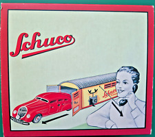 Schuco 01070 Garage Kommando-Auto Anno 2000 Aufzug Uhrwerk in OVP/2503