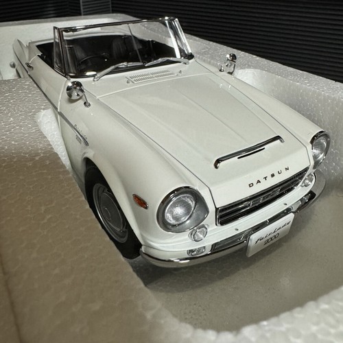 Autoart datsun fairlady - 1/18,
