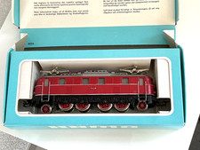 Märklin H0 3023 in rot