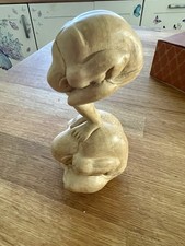 Skulptur Figur, Holz modern, in einem Stück geschnitzt, Hartholz.