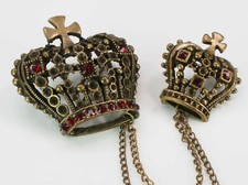 Antike Broschen Krone rote