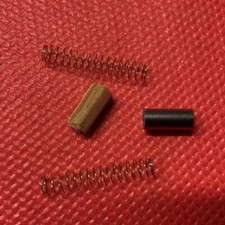 Ersatz Kohle/Bürste/Feder 4mm, für alte MÄRKLIN Motoren Spur 0 oder 1, Neu