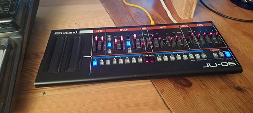 Roland boutique 06 - roland,