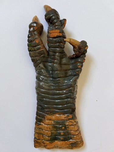 Voth alien hand from star - voth,