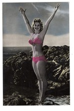Vintage Pin-Up Postkarte Frau im Bikini – kolorierte AKe 1950er Jugoslawien