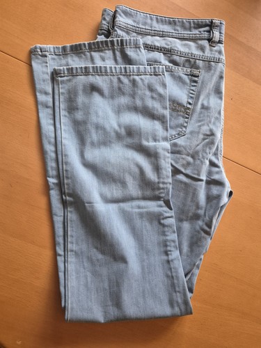Hellblaue herrenjeans von - herrenjeans,