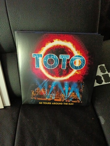 Toto tours around the sun - 40,