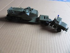 Tieflader beladen mit AAVP  der US Army von Roco/trident in 1:87