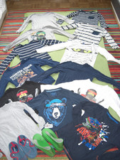 14 Tlg. Kinder Bekleidungspaket Junge  T-Shirts+Gummistiefel+ Antirut Gr.110/116
