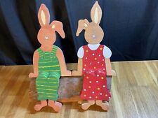Osterdeko: Hasen-Pärchen Kantenhocker, Handarbeit aus Holz, handbemalt