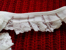 Spitzenborten verschiedene Sorten und Borte für einen alten Lampenschirm