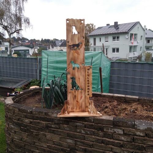 Holzbrett mit hund - 1,01,
