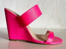 Mules mit Keilabsatz Riemchen