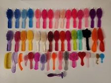 Haarbürsten für Puppen frei