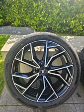 Sommerräder auf Alufelgen 4x Hankook 245/40 R19 ALUTEC ADX2 8x19 5x112 ET40 +VB+