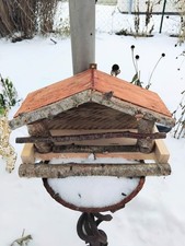 Vogelfutterhaus