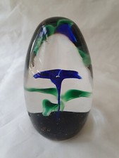 atemberaubender floraler Glas