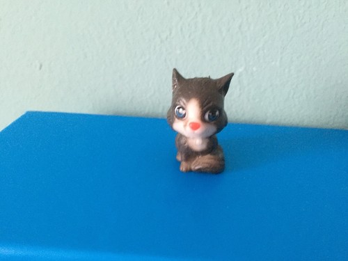 Spiel figur katze - katze, dunkelgrau