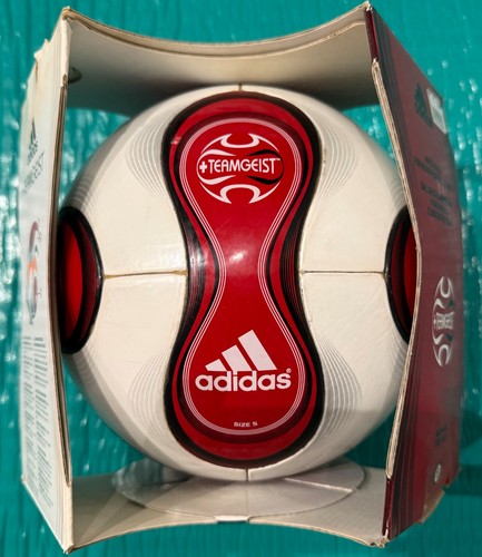 Adidas teamgeist rot red - adidas,