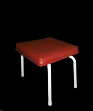 Vintage französischer Soudex Vinyl Hocker Polsterhocker Yogahocker 70er rot