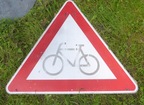 Altes verkehrsschild dreieck - altes,
