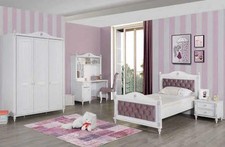 Jugendzimmer Bett Nachttisch