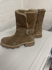 Fellboots von Alma en peña