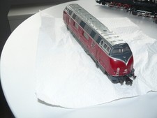 1381 Fleischmann alte und schwere Diesellok V200 in H0