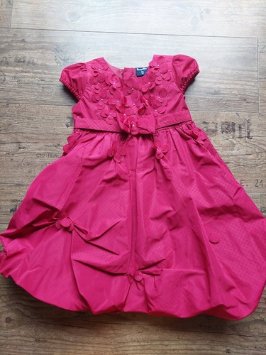 Dunkelrotes kleid - dunkelrotes,