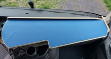 LKW-Tisch VOLVO FH ab 2021 durchgehender Ablagetisch mit Antirutschmatte Blau