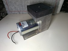 KNF Neuberger Membran-Gaspumpe Vakuum  Pumpe  PM14871-838  0,5Bar   12V