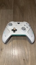Microsoft Xbox Controller #Sports White Edition, weiß + Charge&Play Kit