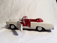 Maisto - Mercedes Benz 280SE