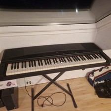 Yamaha Piano YPP55 inklusive Stuhl Neuwertig