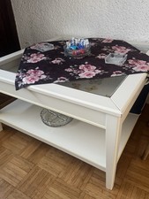 Kleiner Couchtisch /