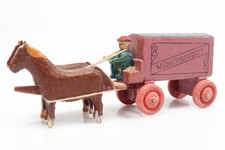 Altes Erzgebirge Holzspielzeug Pferdegespann mit Möbeltransportwagen