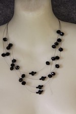 HALSKETTE VIER FACH DRAHT SEIL SILBERFARBEN  CA 34 CM MIT SCHWARZEN STRASS PERLE