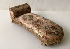 Antike Chaiselongue (Schneegas?)   für die Puppenstube
