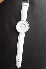 Damenuhr Weiß mit Lederband  ohne Batterien